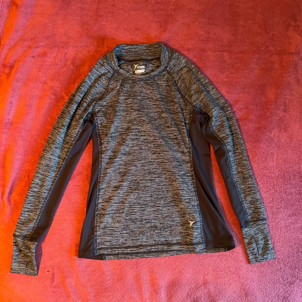 Old Navy active long sleeve top